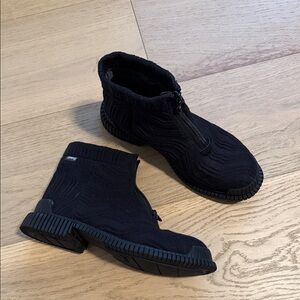Camper Pix Tencel Black Textured zip Sole ankle Boots 37/7
